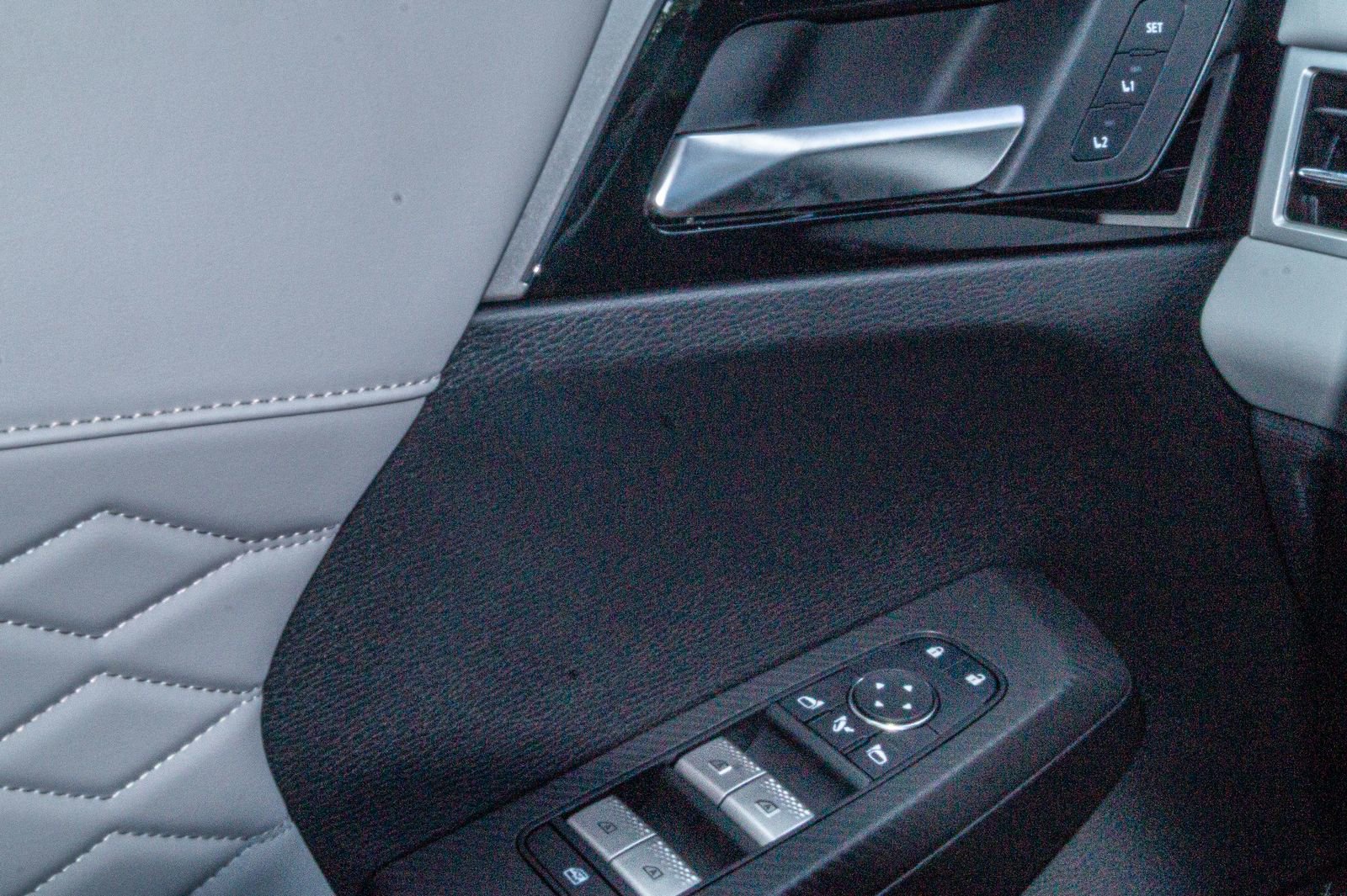 New 2025 Mitsubishi Outlander AWD image 23