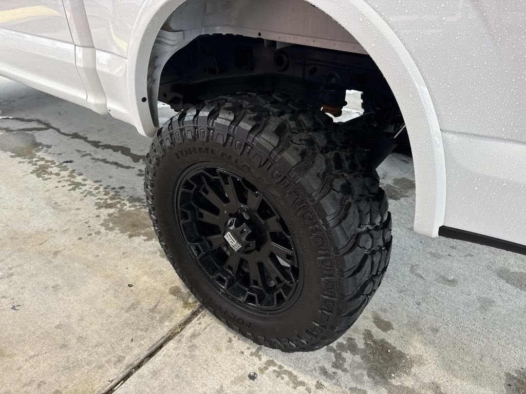 Used 2019 Ford F150 XLT w/ Equipment Group 302A Luxury AWD/4WD image 5