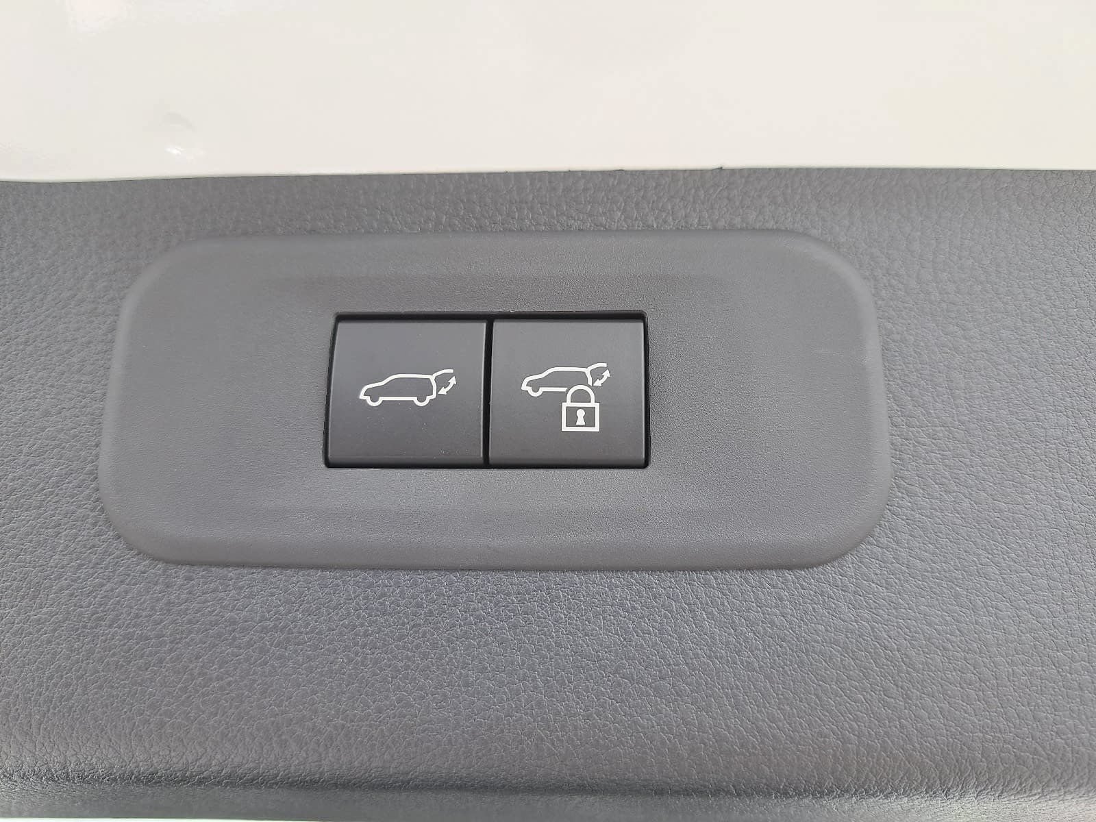 Used 2026 Lexus TX 500h AWD w/ Technology Package image 15