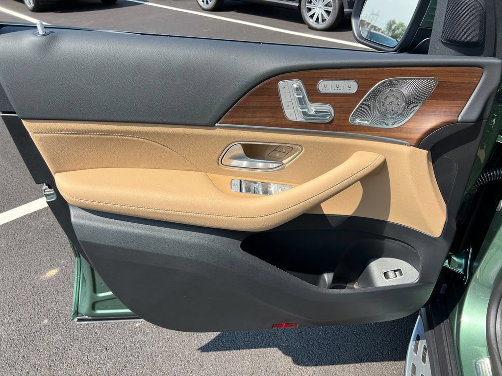 New 2026 Mercedes-Benz GLS 450 4MATIC image 10