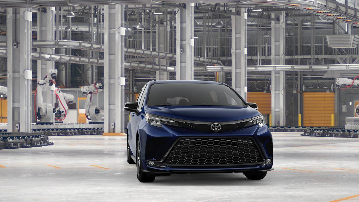 New 2026 Toyota Sienna XSE image 16