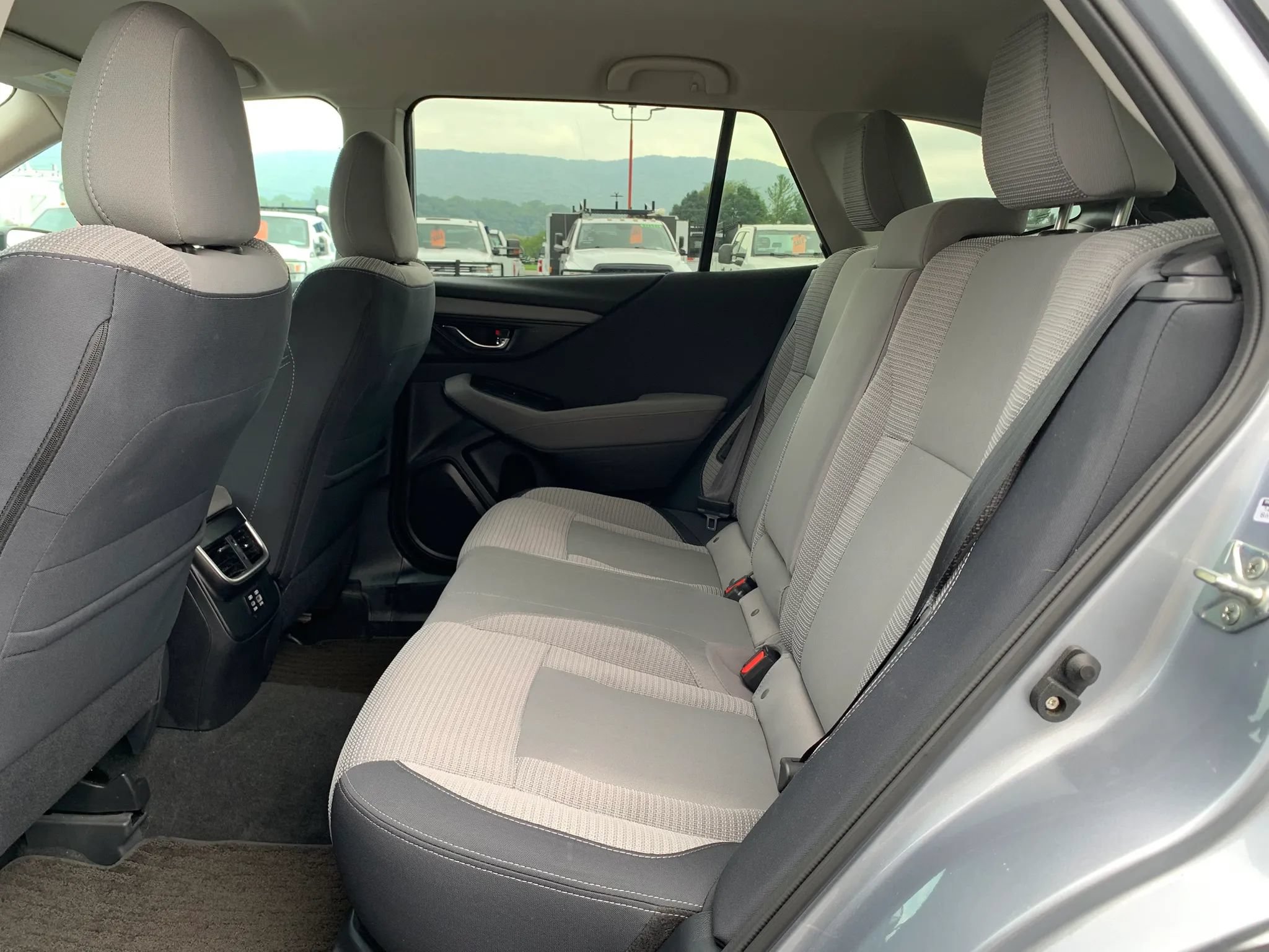 Used 2023 Subaru Outback Premium AWD/4WD image 26