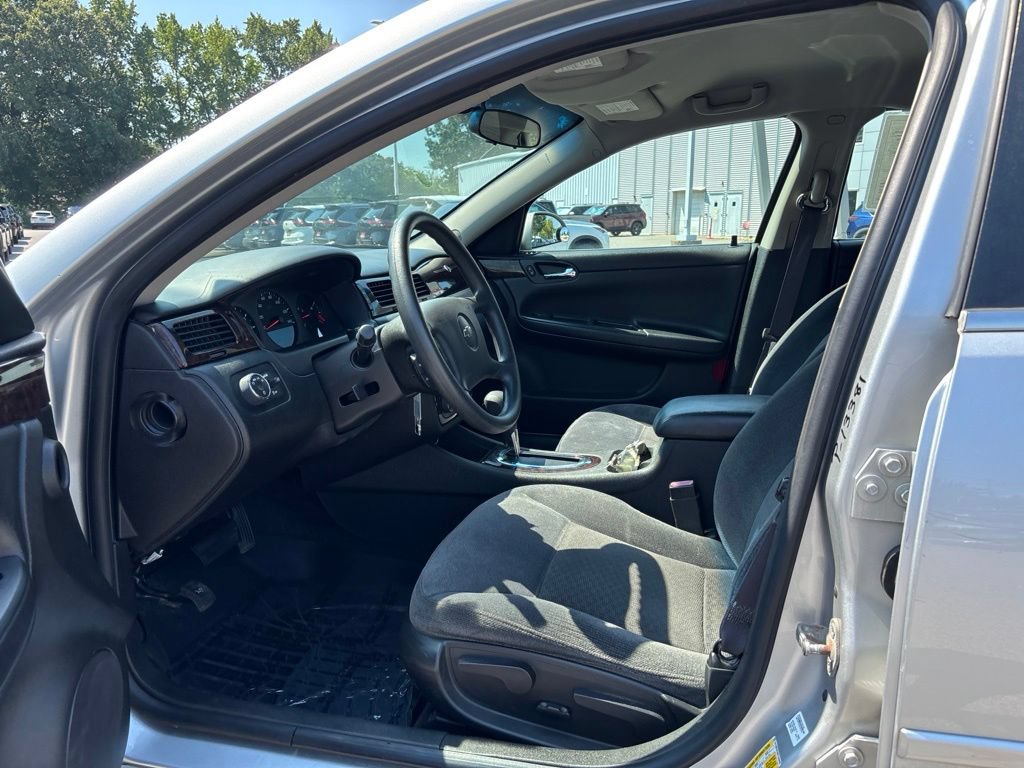 Used 2013 Chevrolet Impala LS FWD image 5