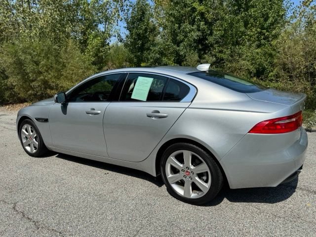 Used 2018 Jaguar XE Premium AWD/4WD image 7