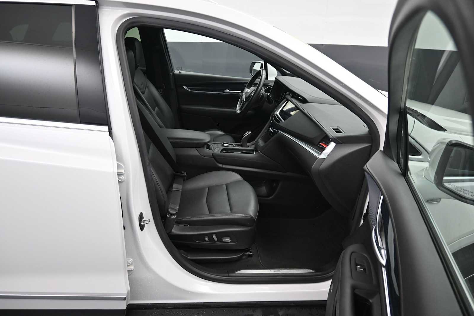 Used 2024 Cadillac XT5 Premium Luxury FWD image 13