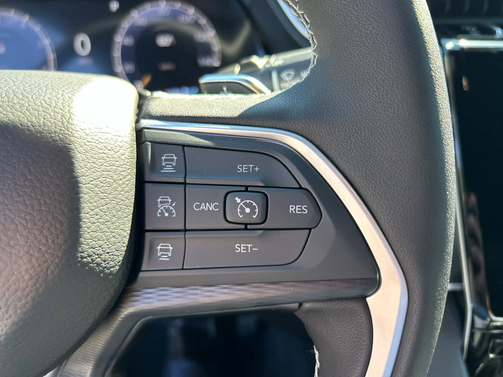 New 2025 Jeep Grand Cherokee Laredo image 24