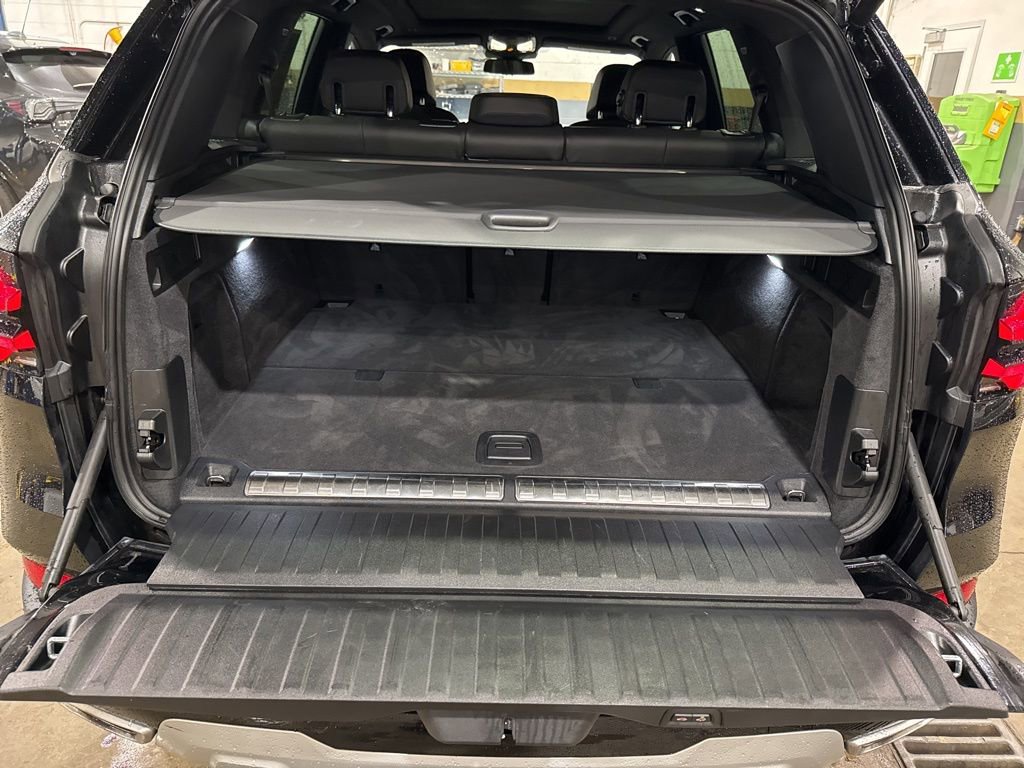 Used 2025 BMW X5 xDrive50e image 55