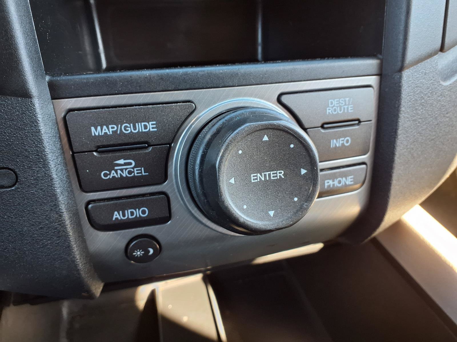 Used 2013 Honda Pilot Touring image 10