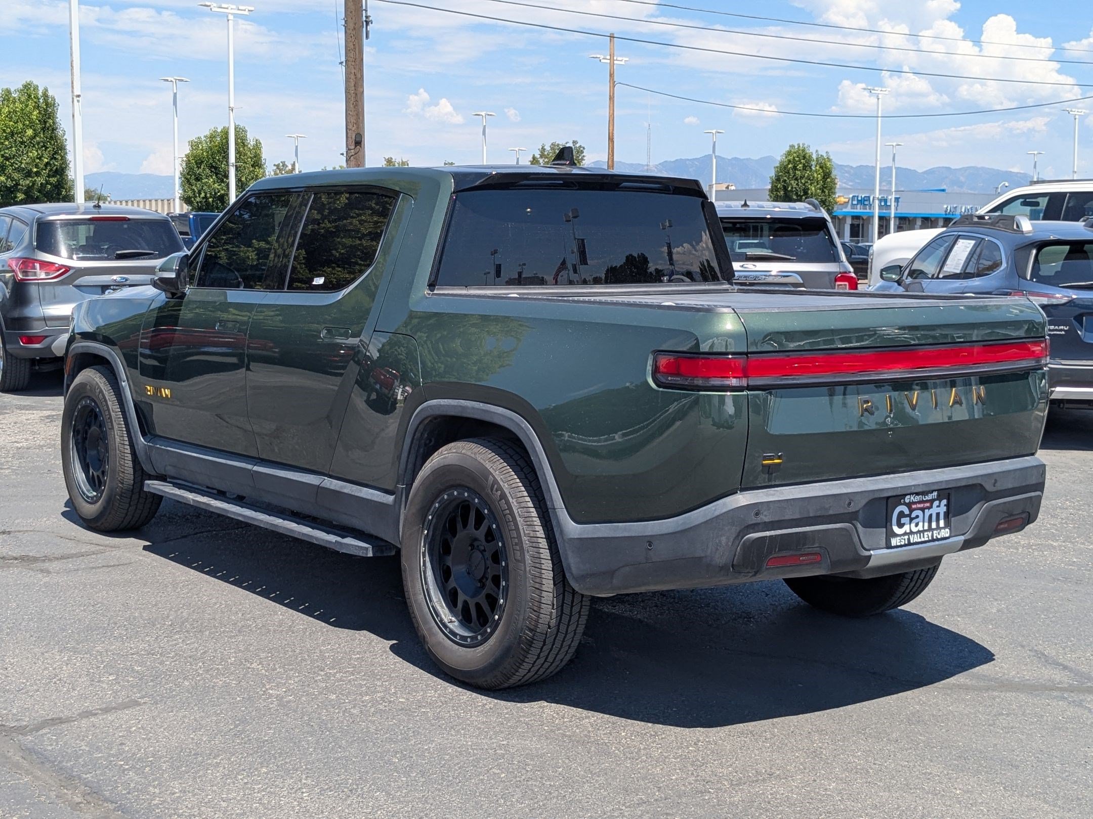 Used 2022 Rivian R1T Adventure AWD/4WD image 8