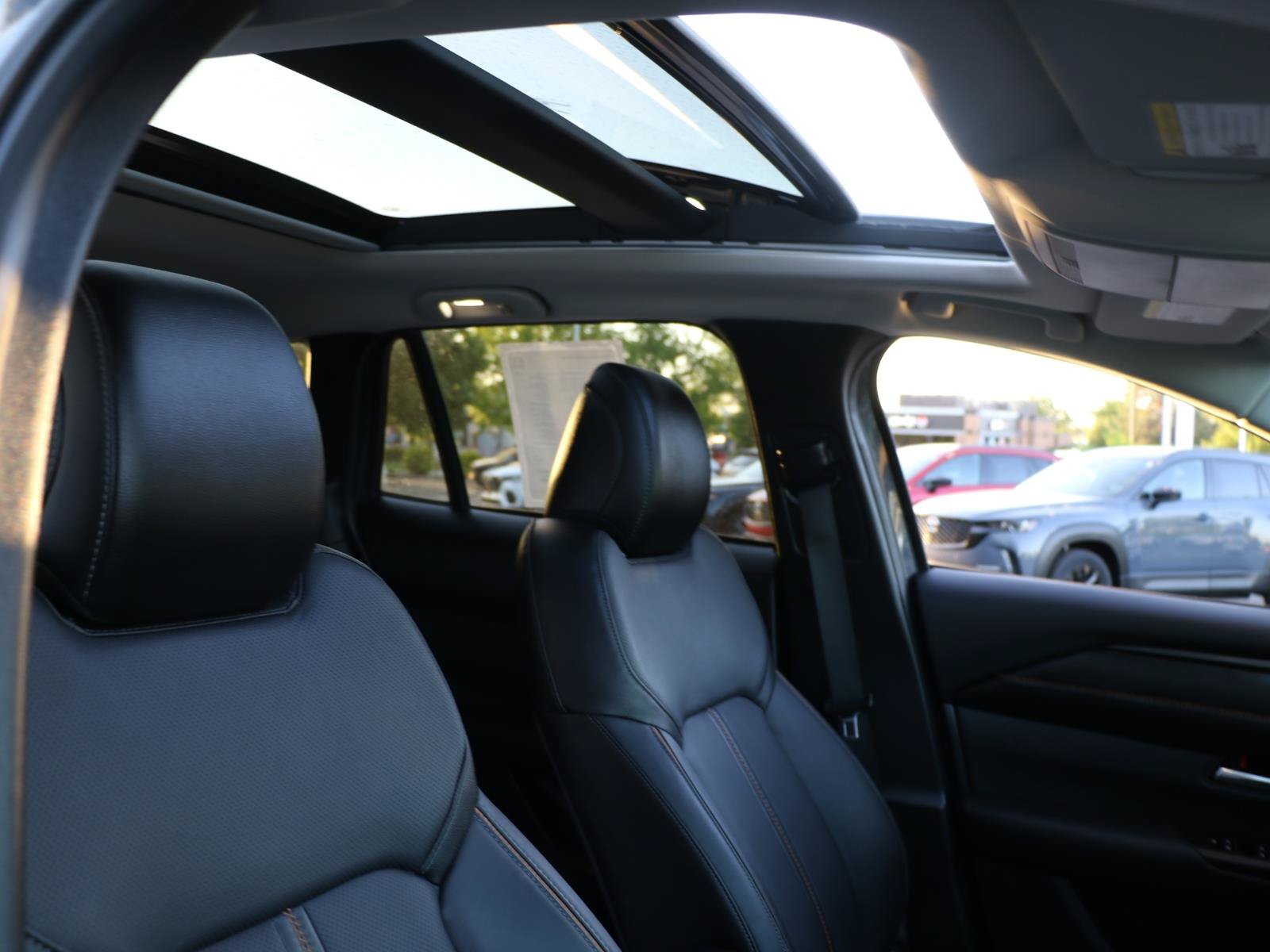Certified 2025 MAZDA CX-50 AWD 2.5 S w/ Premium Plus Pkg image 7