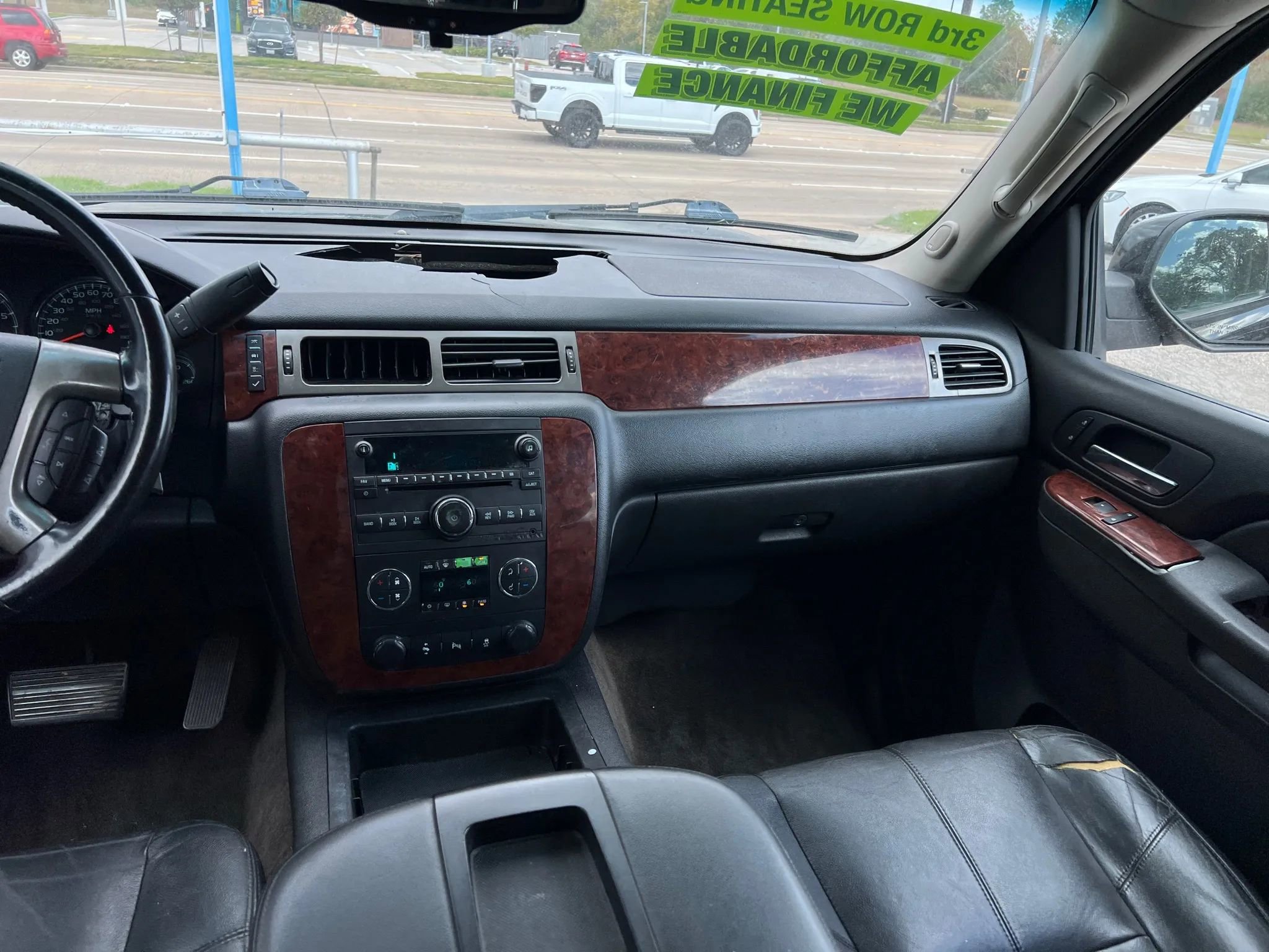 Used 2012 Chevrolet Suburban LT image 16