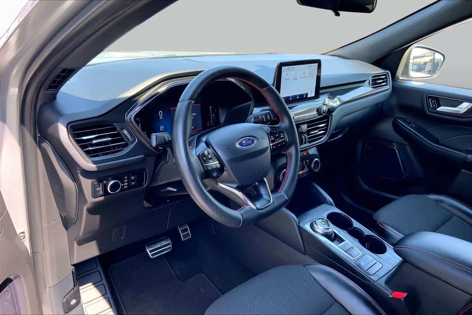 Used 2024 Ford Escape ST-Line AWD/4WD image 16