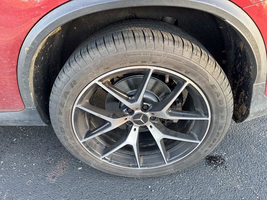 Certified 2022 Mercedes-Benz GLC 43 AMG 4MATIC image 9