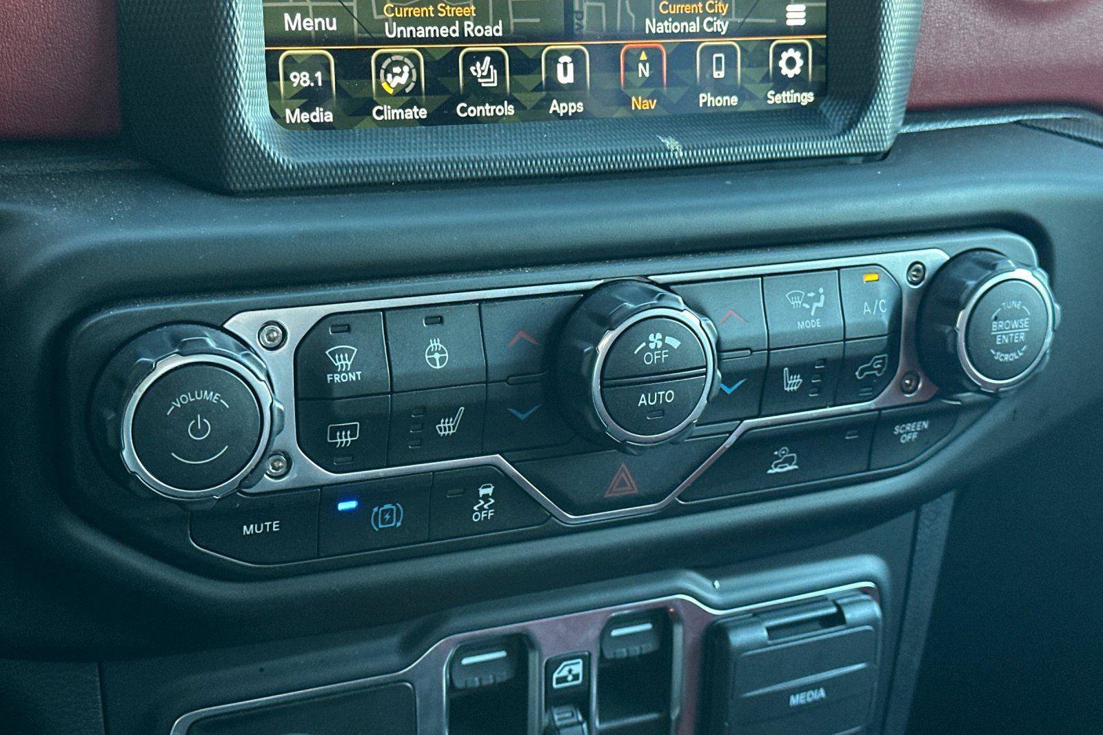 Used 2023 Jeep Wrangler Unlimited Rubicon 4xe image 23