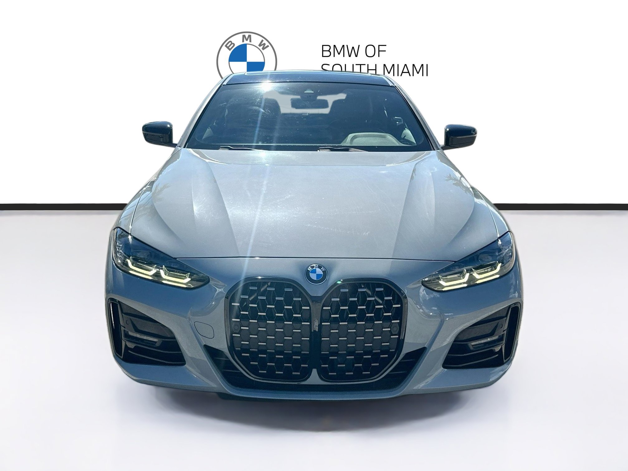 Used 2022 BMW 430i Coupe w/ M Sport Package RWD image 2