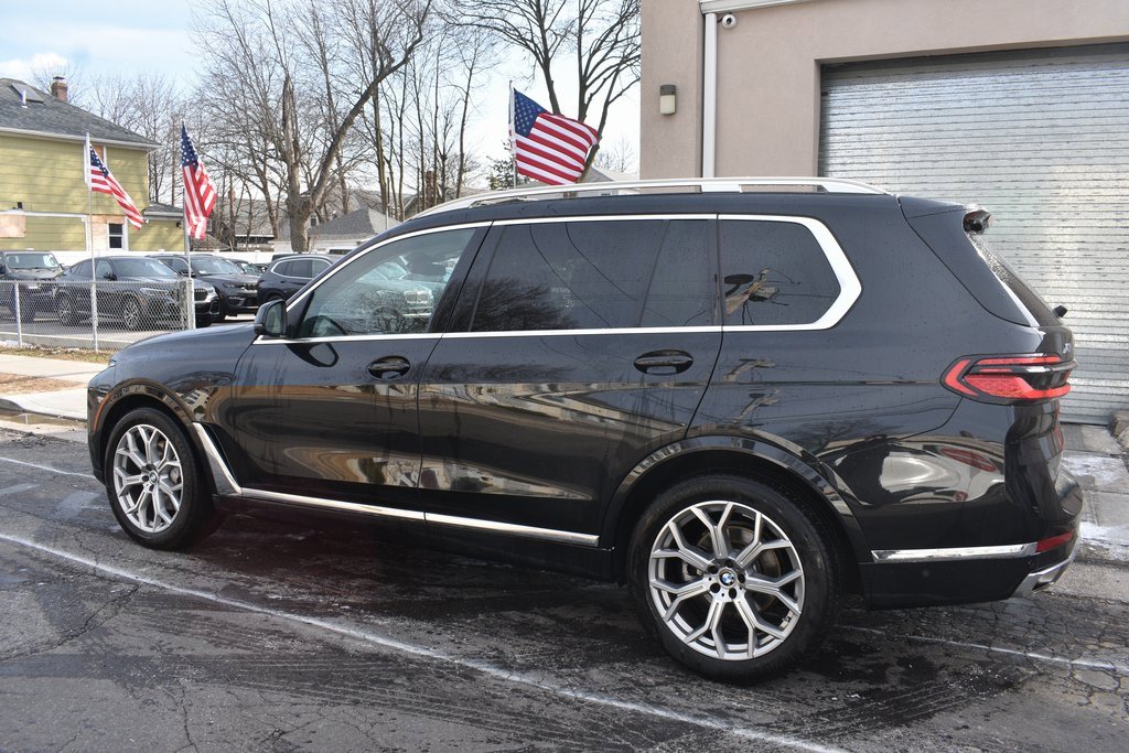 Used 2025 BMW X7 xDrive40i image 9