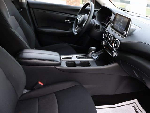 Used 2025 Nissan Sentra SV image 13