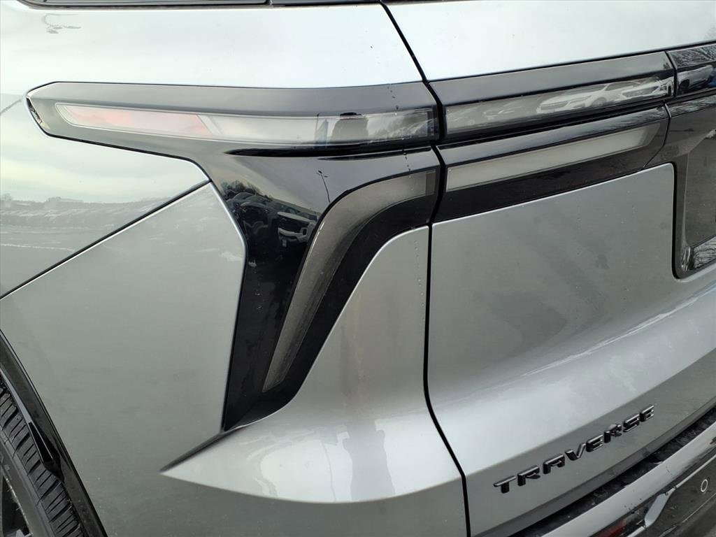 New 2026 Chevrolet Traverse RS image 9