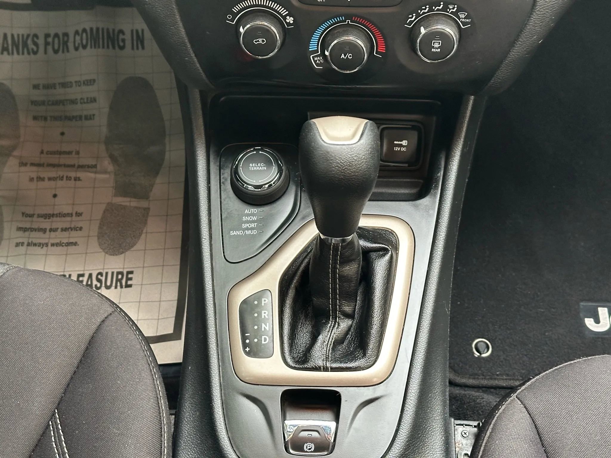 Used 2014 Jeep Cherokee Sport image 33