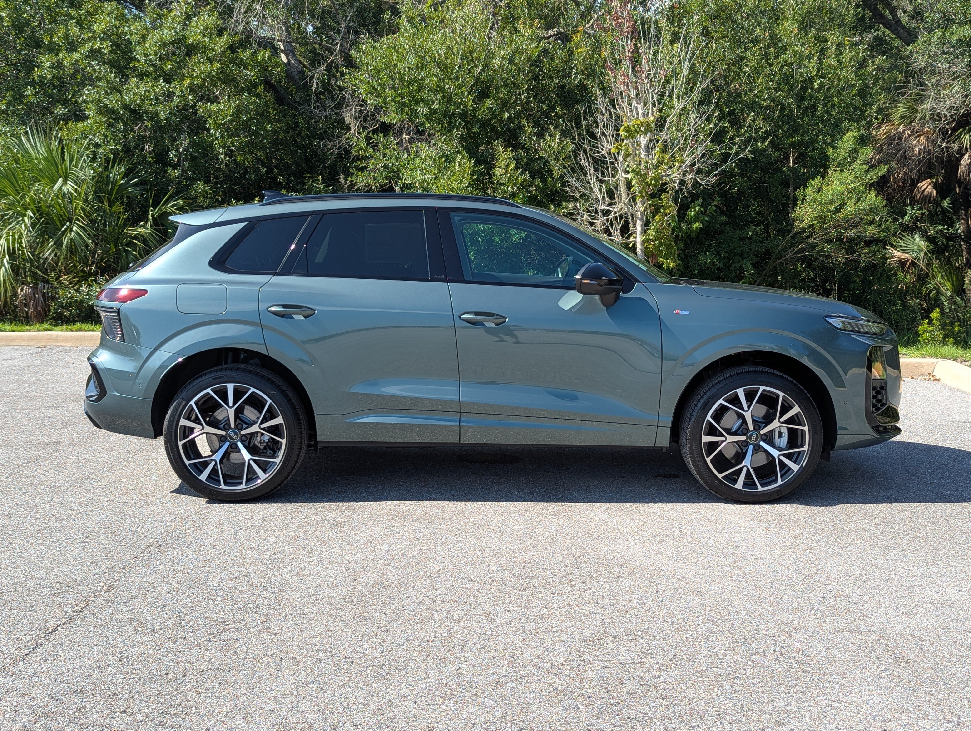 New 2026 Audi Q3 quattro 2.0T AWD/4WD image 8