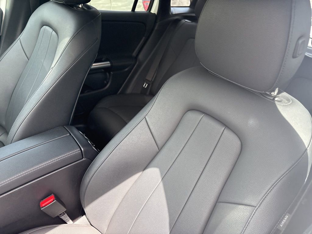 Used 2025 Mercedes-Benz GLA 250 4MATIC image 12