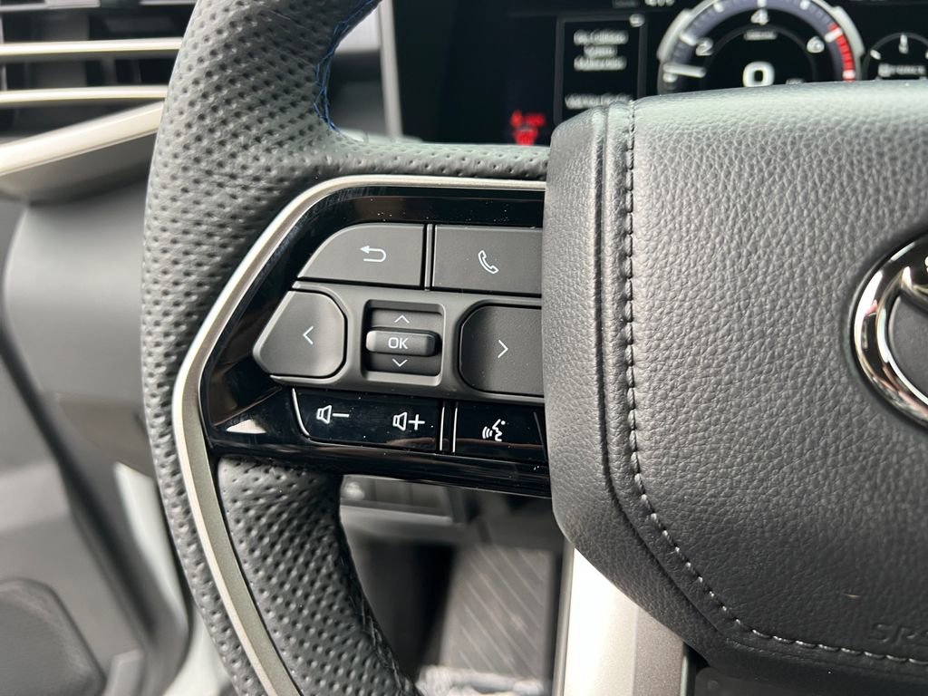 New 2026 Toyota Sequoia Platinum AWD/4WD image 17