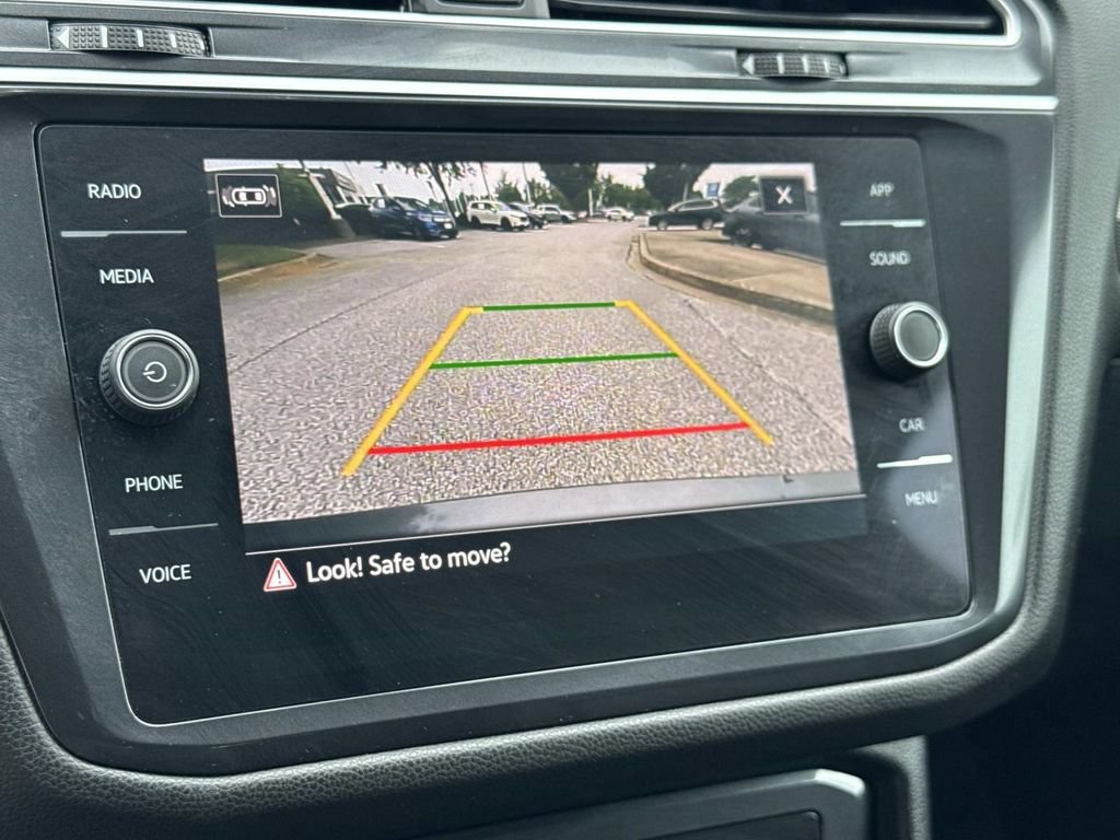 Used 2024 Volkswagen Tiguan SE FWD image 5