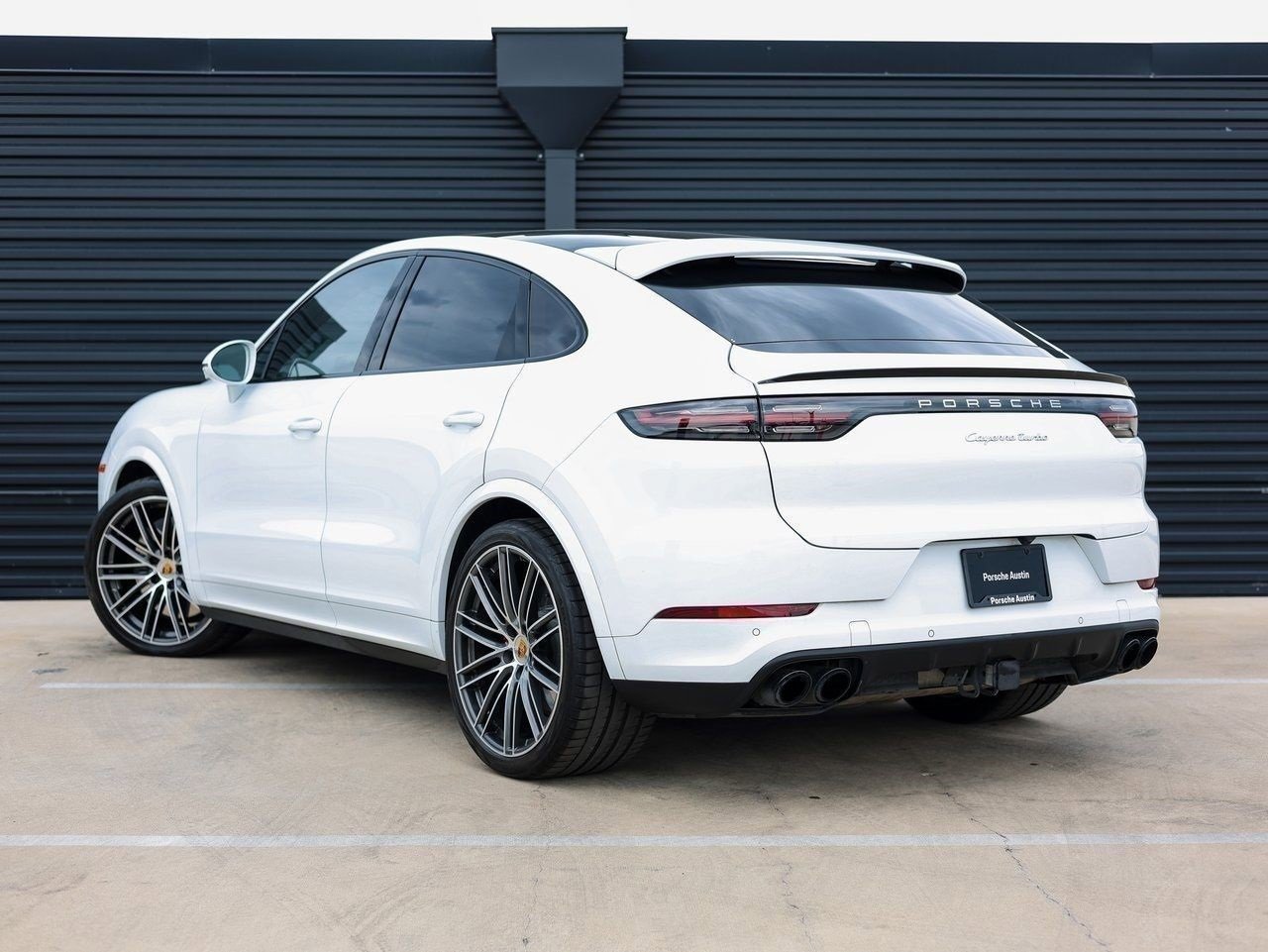 Certified 2023 Porsche Cayenne Turbo image 3