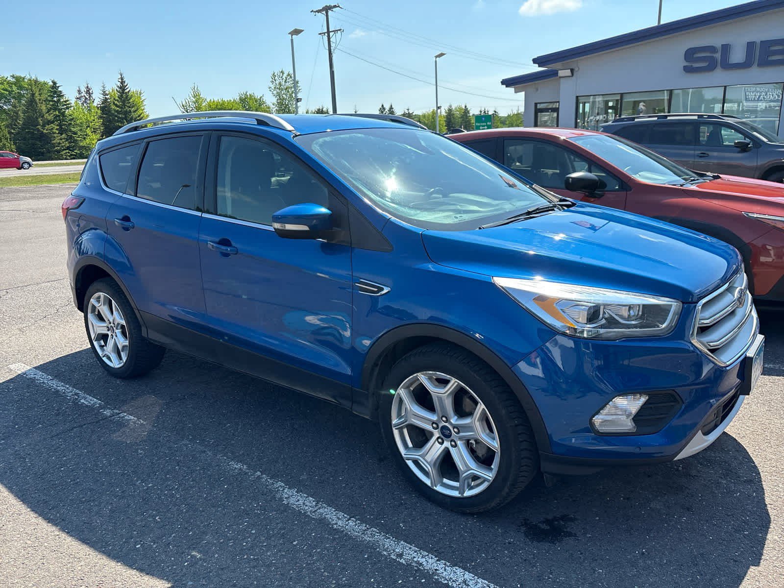 Used 2019 Ford Escape Titanium w/ U9j03 - Titanium Tow Package AWD/4WD image 3