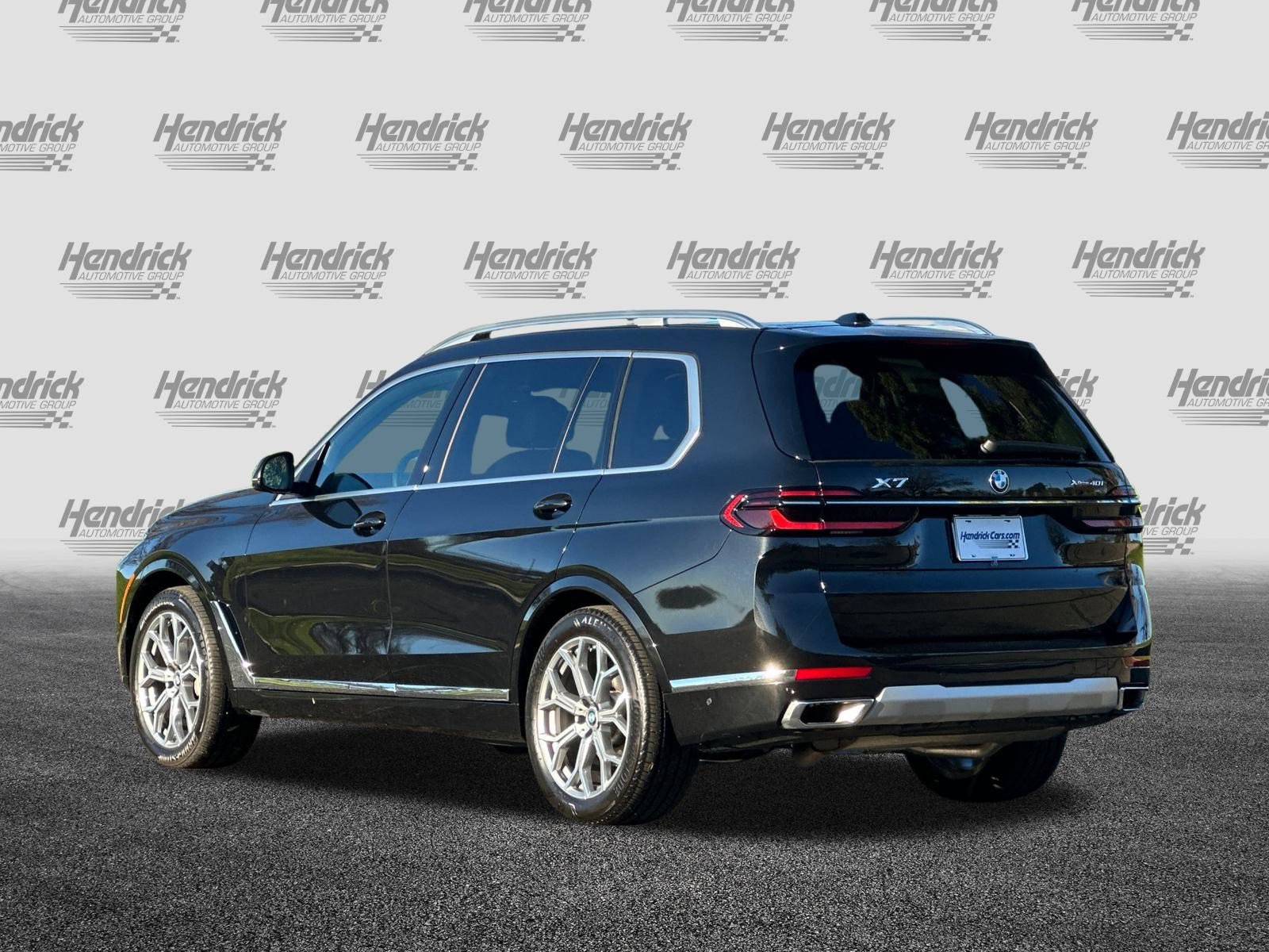 Used 2025 BMW X7 xDrive40i w/ Parking Assistance Package image 7