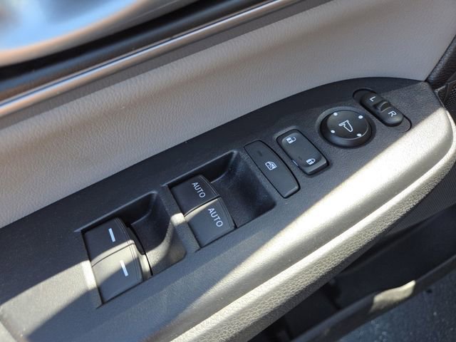 Used 2020 Honda CR-V Touring image 10