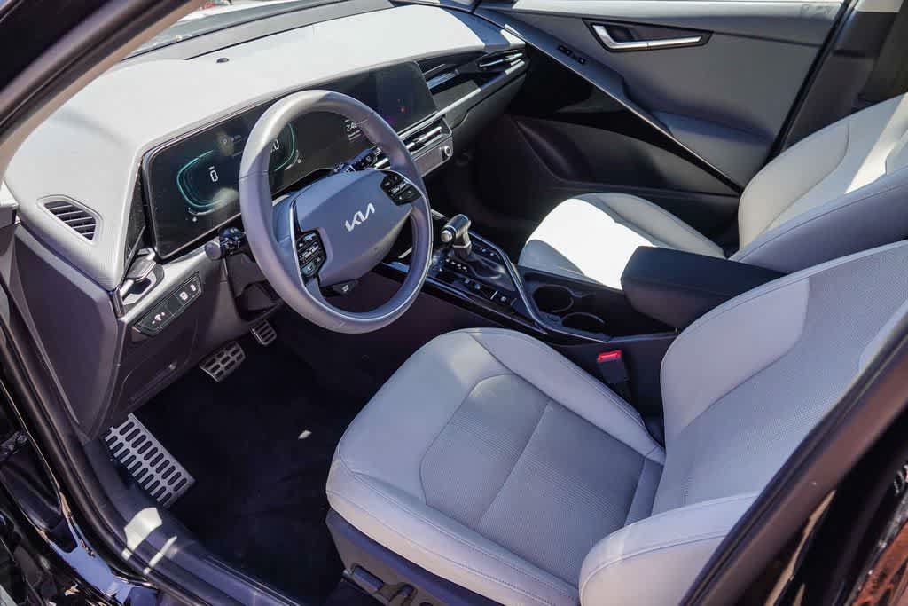 Certified 2023 Kia Niro EX Touring FWD image 16