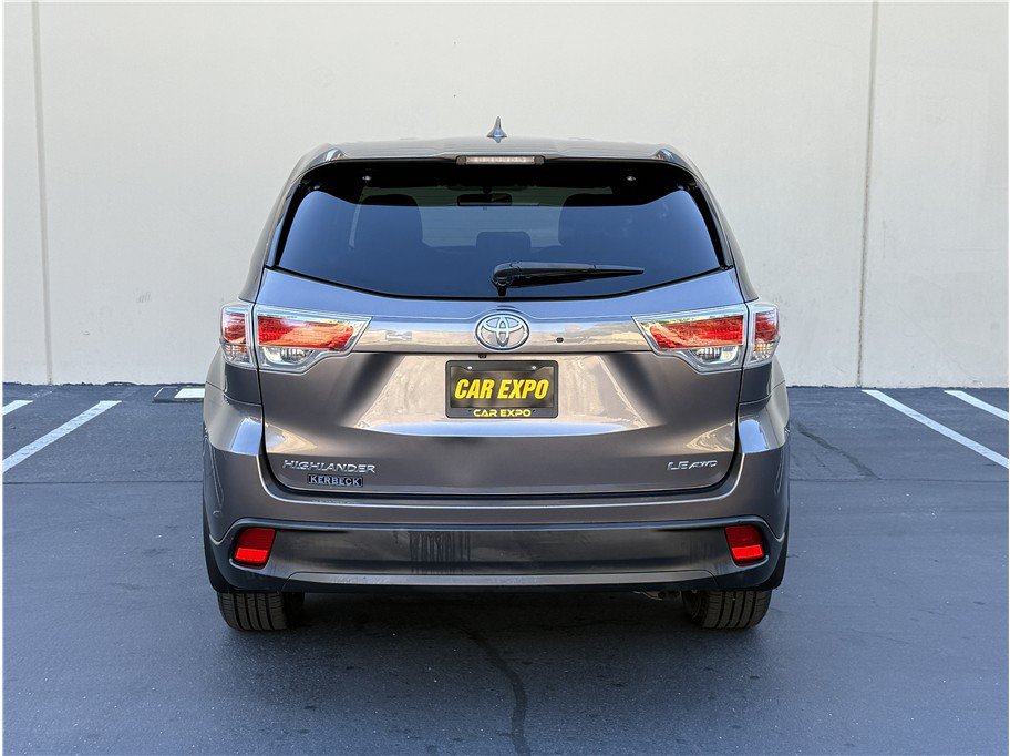 Used 2016 Toyota Highlander Plus AWD/4WD image 5