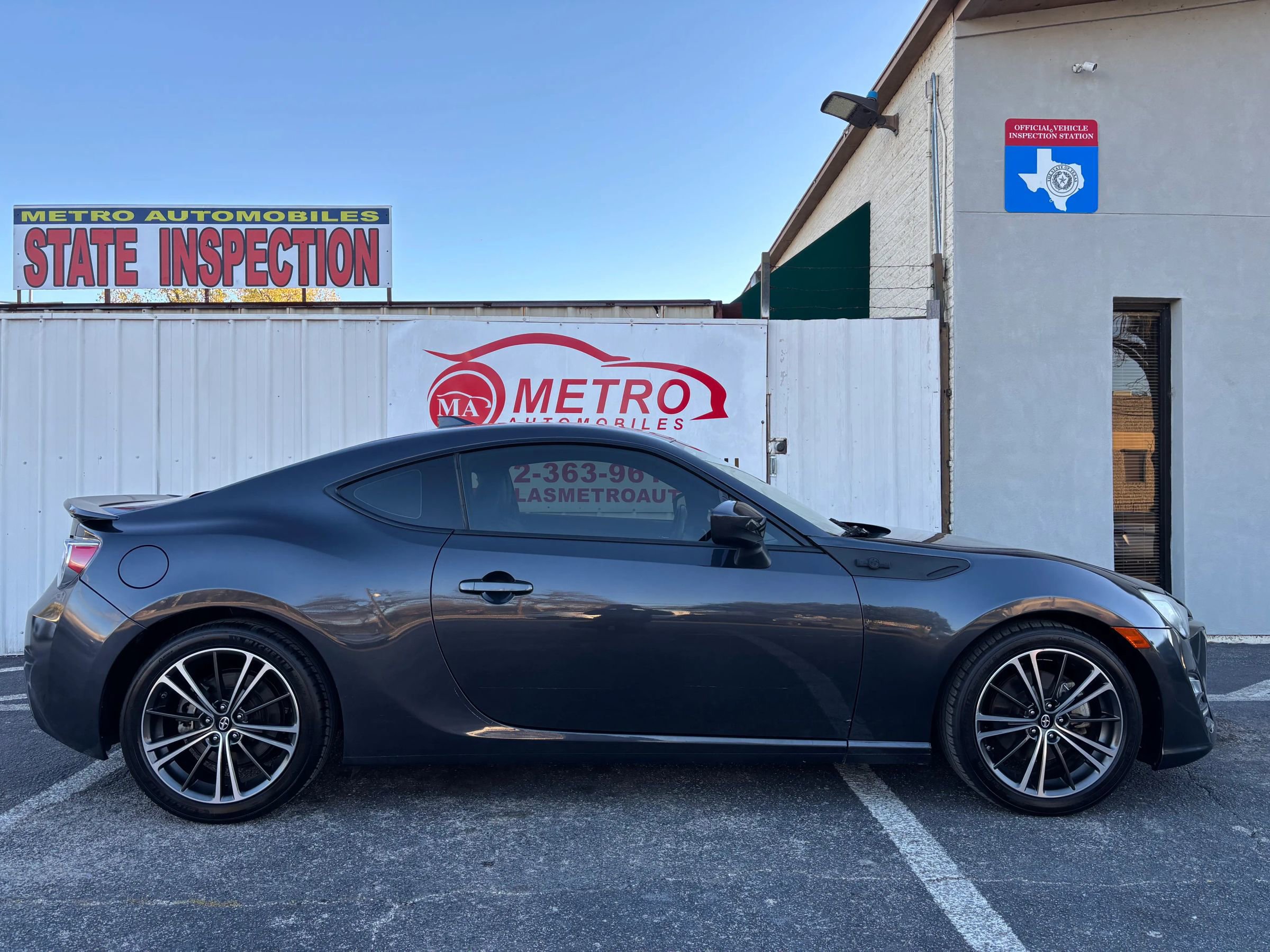Used 2015 Scion FR-S image 6
