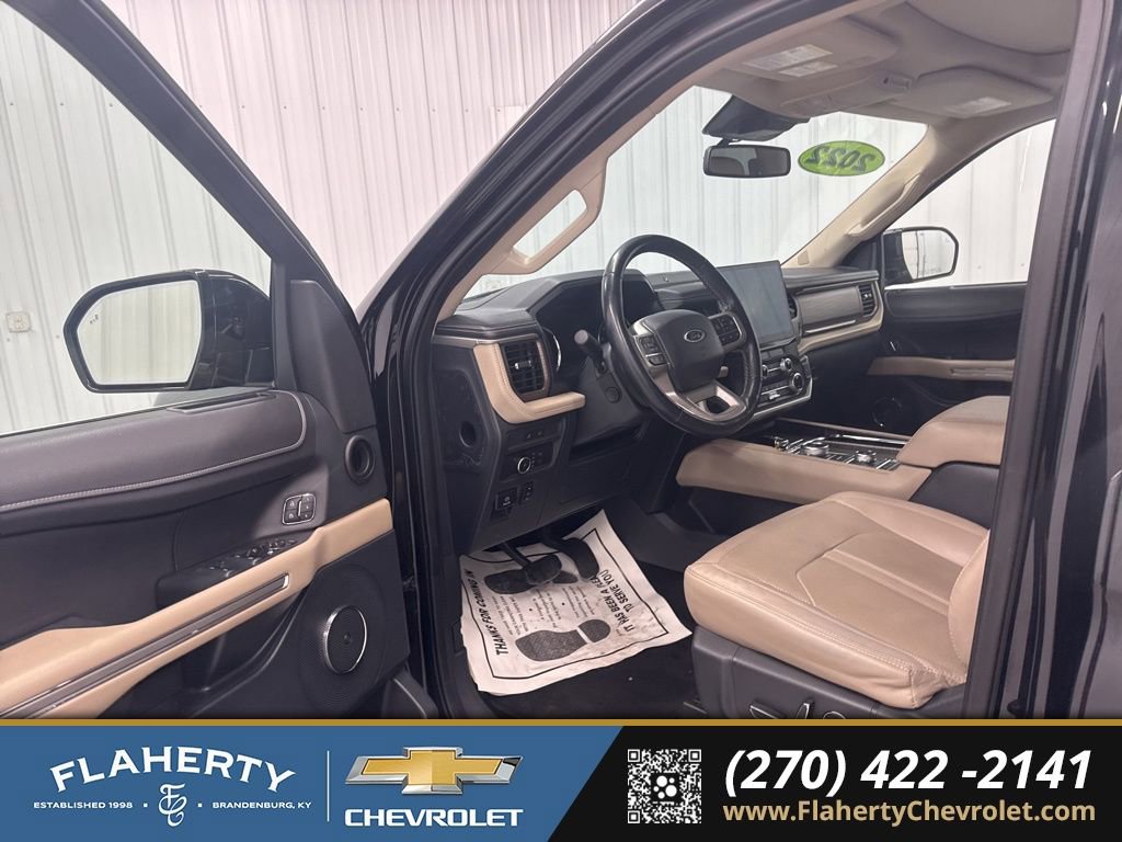 Used 2022 Ford Expedition Max Limited image 8