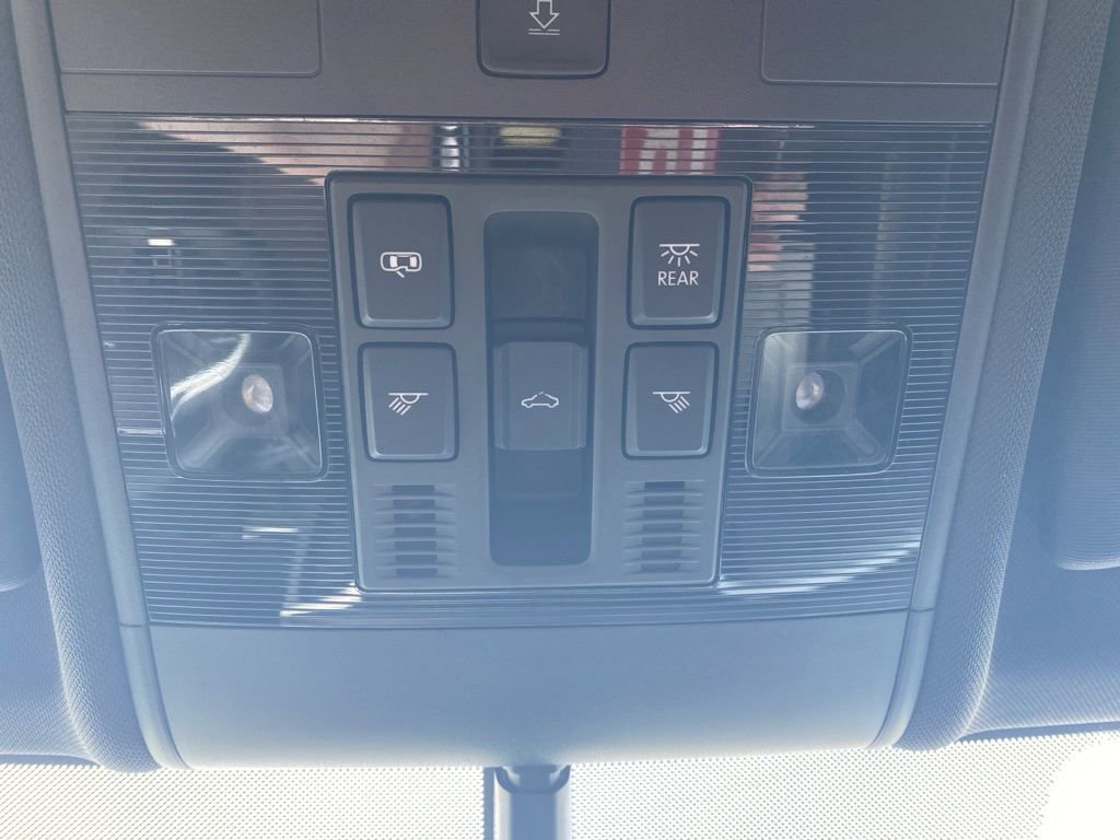 Used 2023 Volkswagen Atlas Cross Sport SE w/ Panoramic Sunroof Package image 30