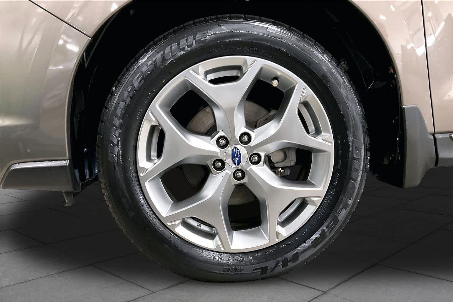 Used 2017 Subaru Forester 2.5i Touring AWD/4WD image 10