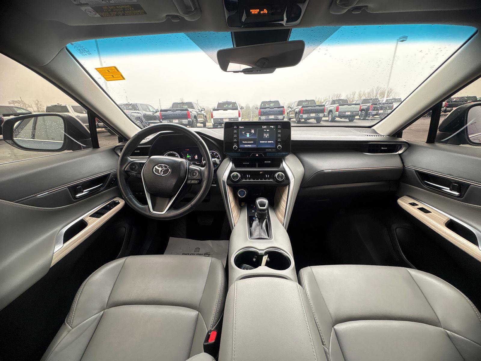 Used 2022 Toyota Venza XLE AWD/4WD image 16