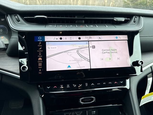 New 2026 Jeep Grand Cherokee Altitude image 17