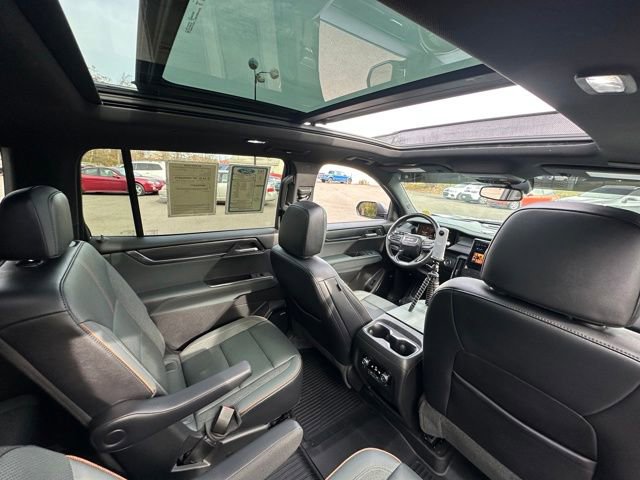 Used 2024 GMC Acadia AT4 w/ Luxury Package image 35