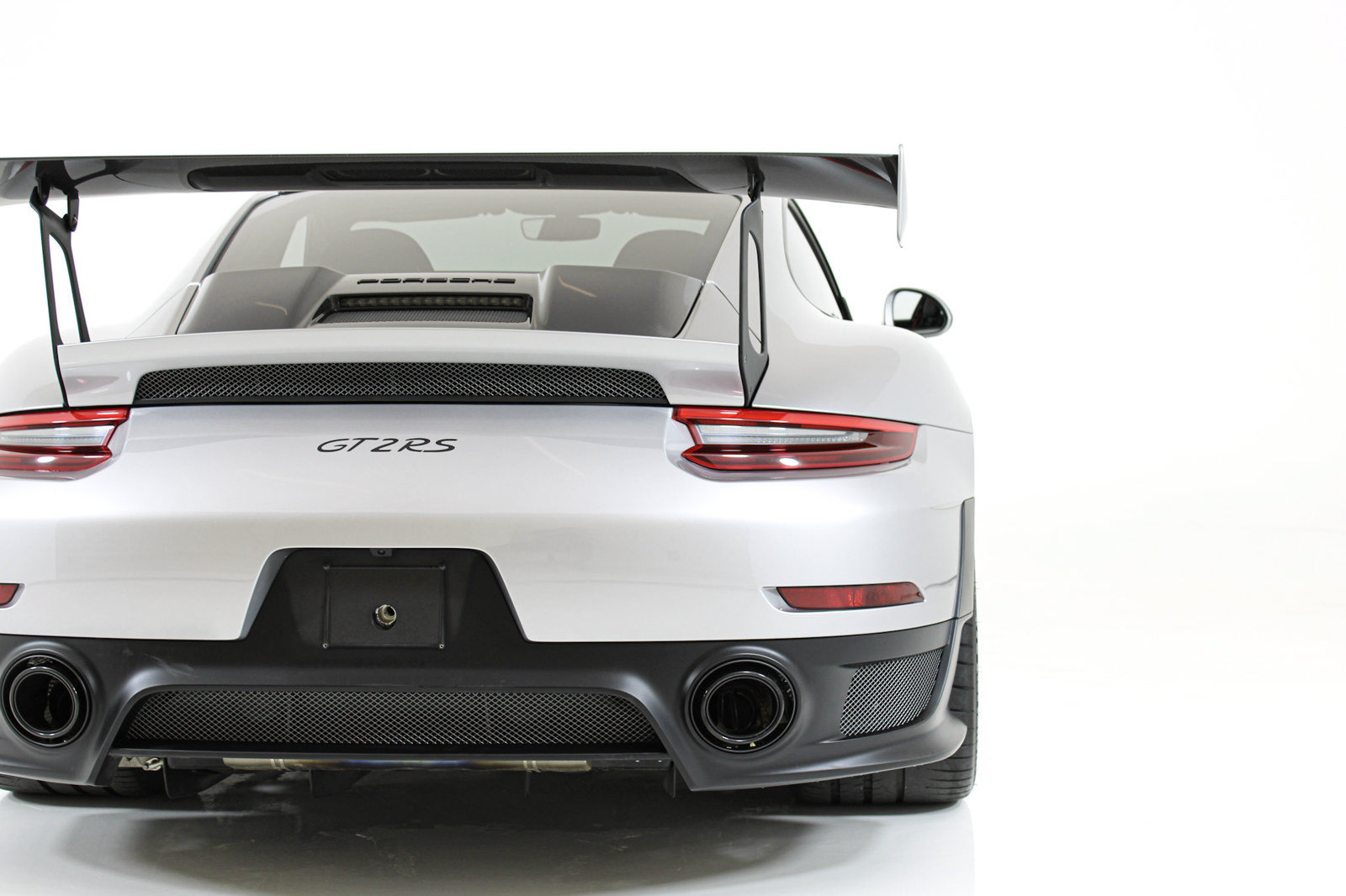 Used 2018 Porsche 911 GT2 RS RWD image 24
