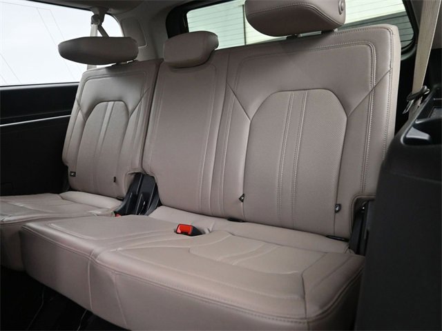 Used 2024 Ford Expedition Max Limited image 11