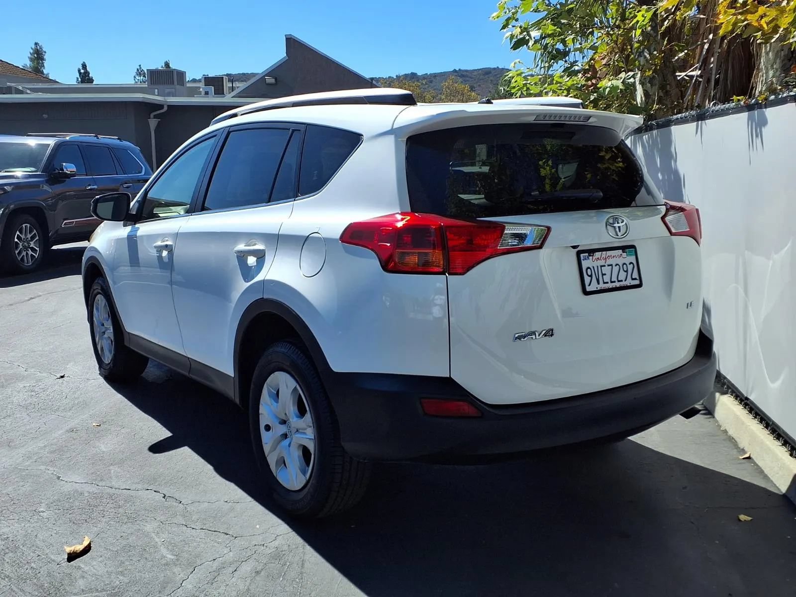 Used 2013 Toyota RAV4 LE FWD image 5