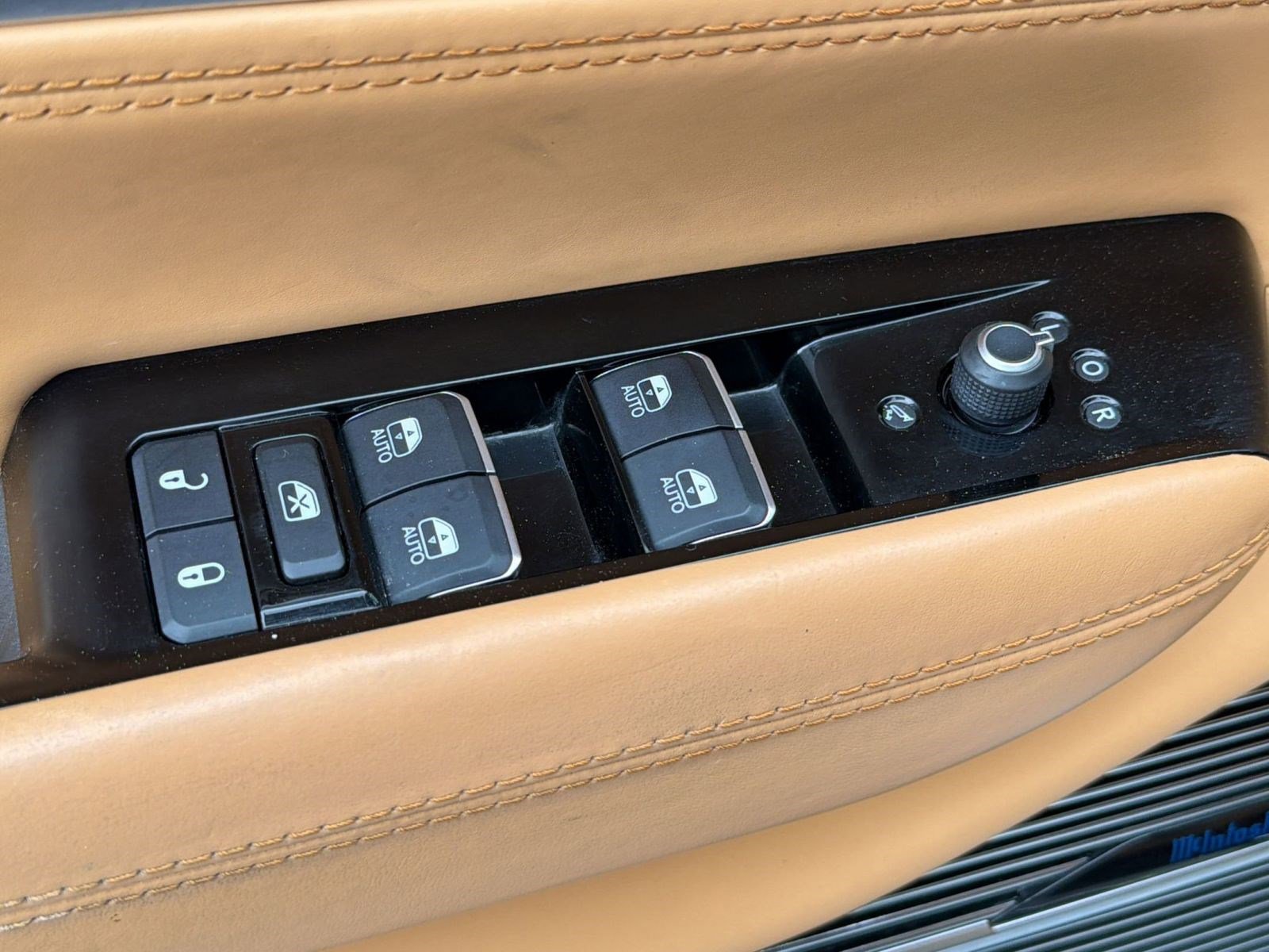 Used 2022 Jeep Grand Wagoneer Series III w/ Rear Seat Video Group 1 AWD/4WD image 11