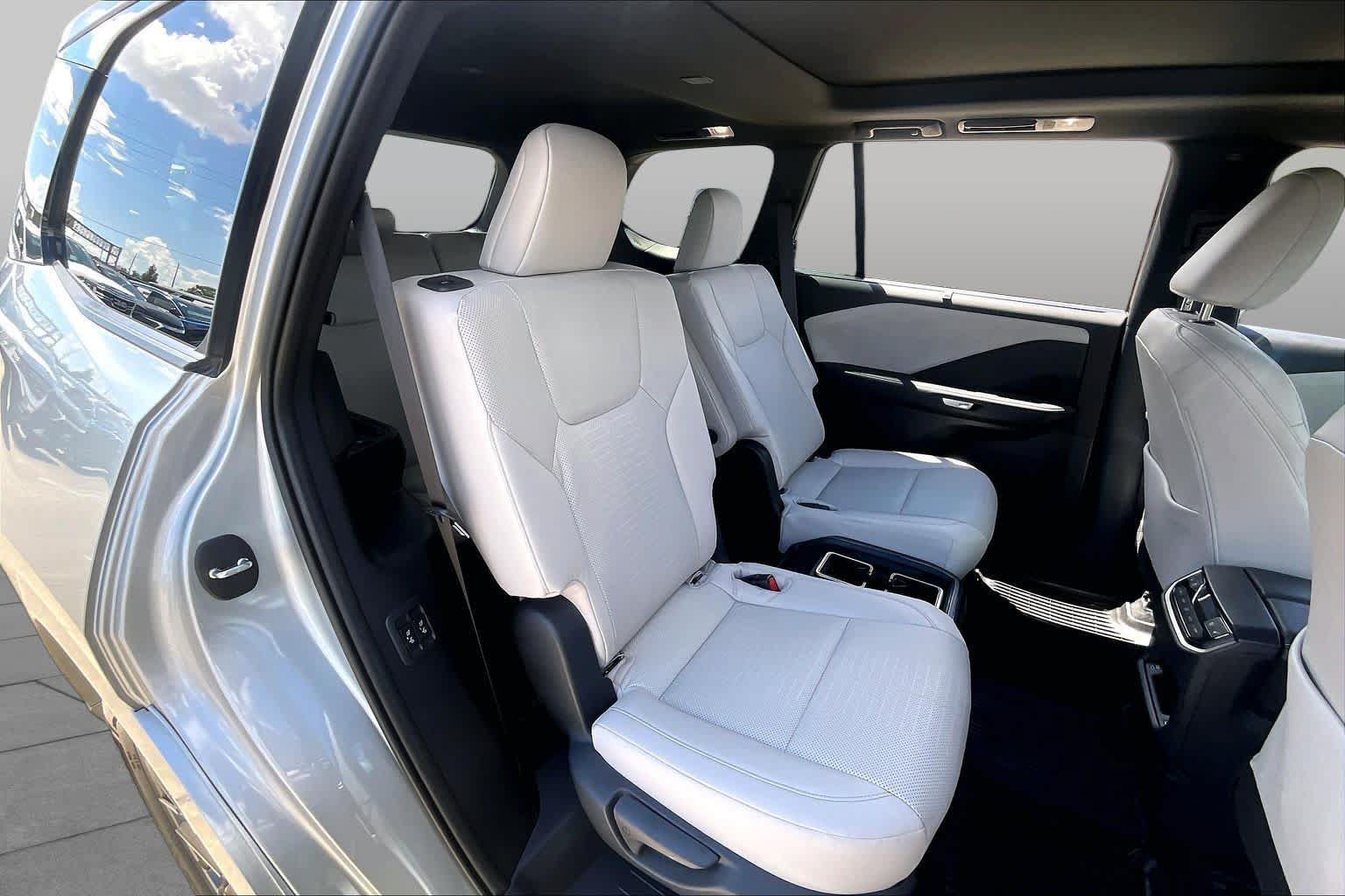 Used 2025 Lexus TX 350 AWD w/ Technology Package image 20