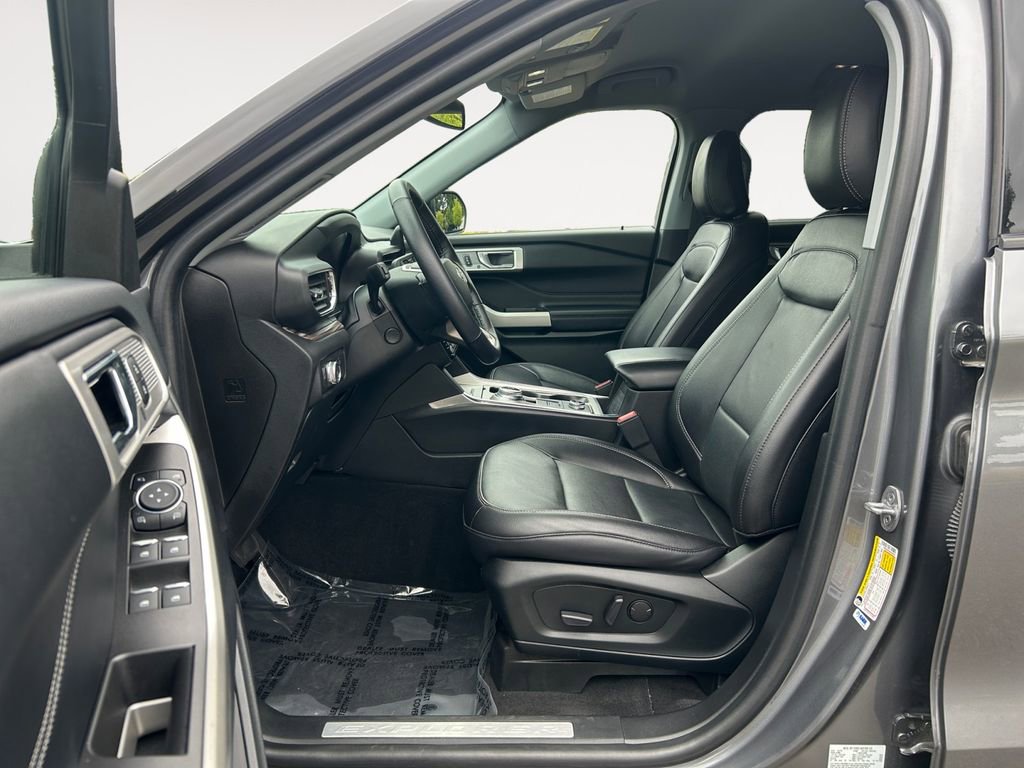 Used 2022 Ford Explorer Limited w/ Equipment Group 301A image 15