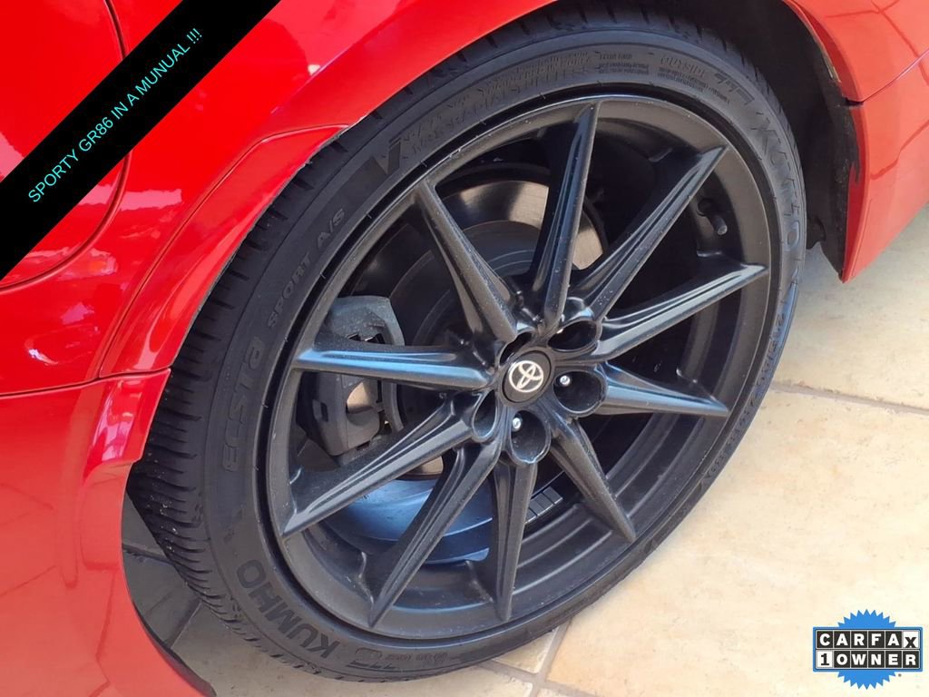 Used 2024 Toyota GR86 Premium image 8