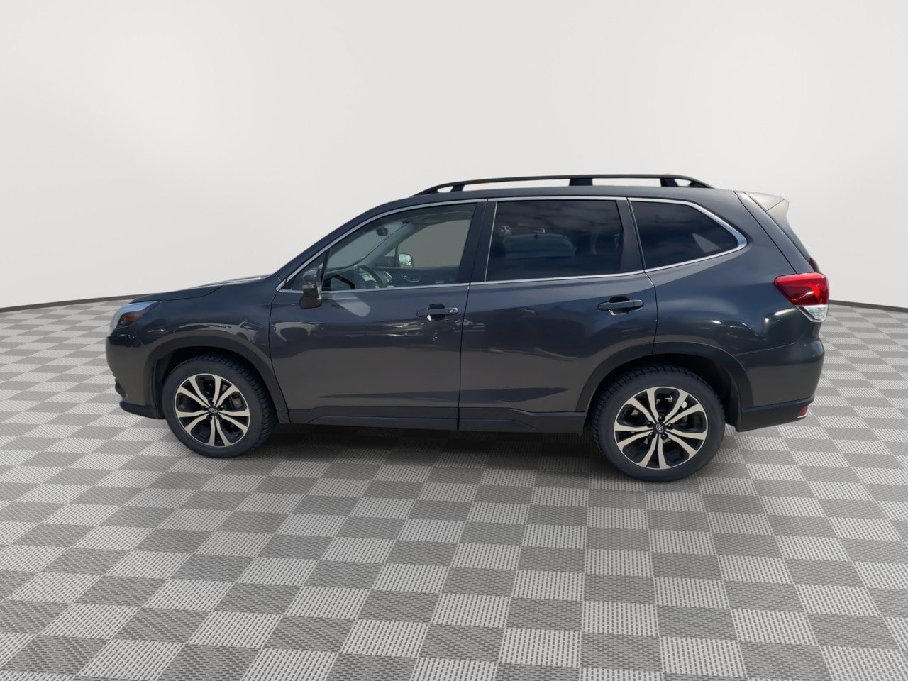 Used 2022 Subaru Forester Limited AWD/4WD image 5