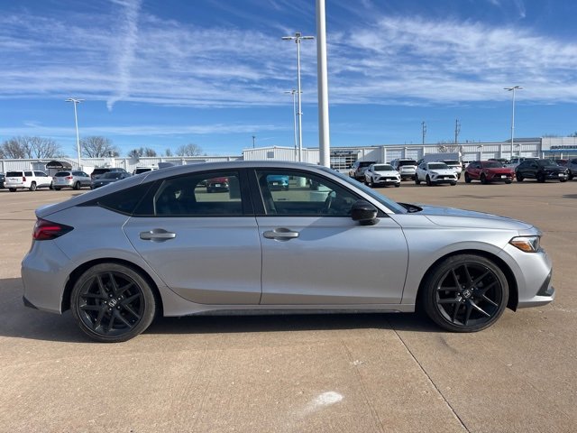 Used 2024 Honda Civic Sport image 2