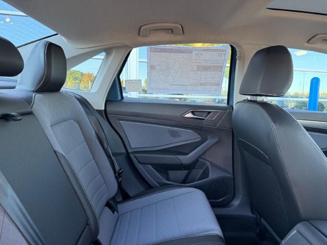New 2027 Volkswagen Jetta SE FWD image 5